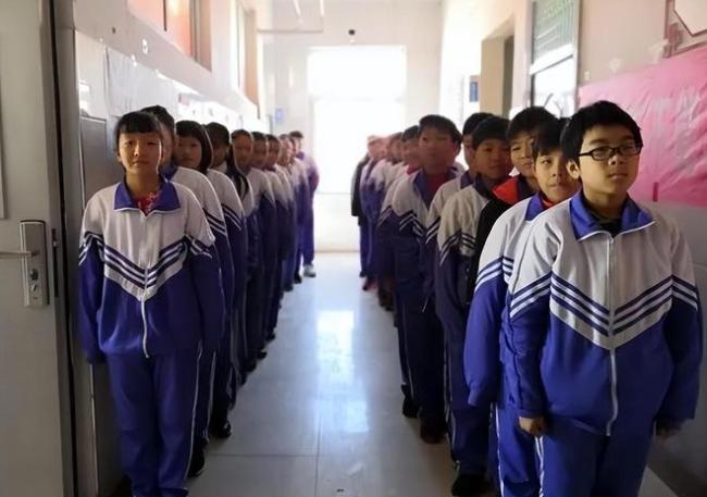 专家呼吁课间10分钟能否改为半小时?