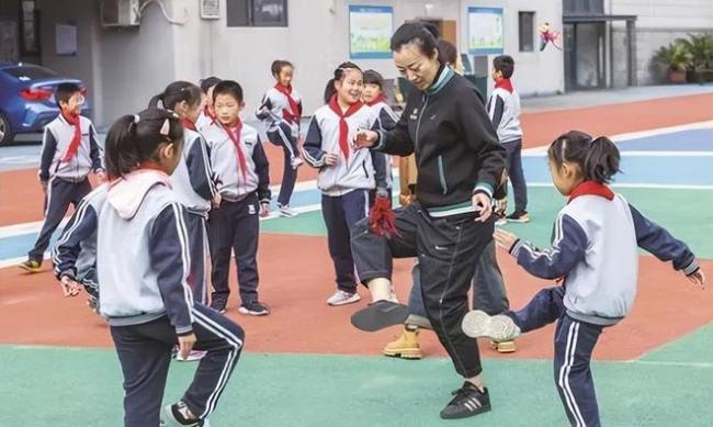 专家呼吁课间10分钟能否改为半小时?