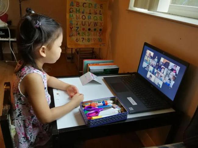 四年辗转三个国家四个城市,孩子上学怎么适应?