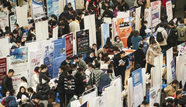 春招就业现象:985和211难,普通本科难,专科生难,到底谁更难?