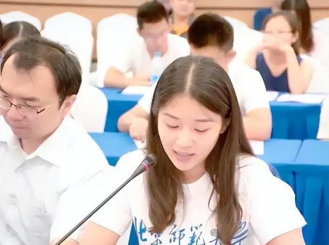 就因为高考志愿中一个选择，女儿至今还是无根浮萍