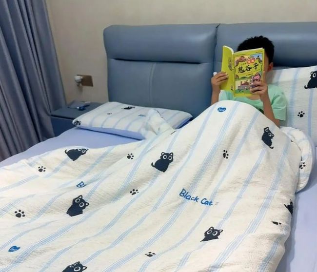 母亲偷拍“天才儿子”，网友劝她清醒