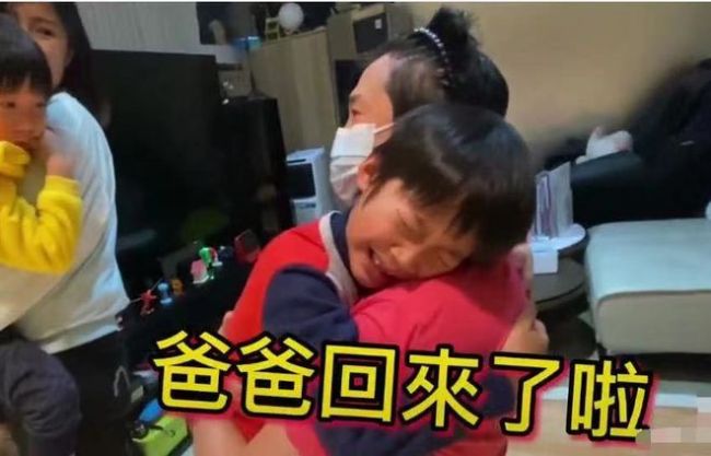 洪金宝大儿子豪宅曝光 3层别墅超200平却显杂乱