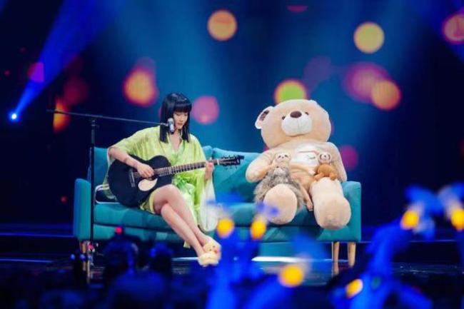 黄龄假唱是怎么回事？实力唱将遭吐槽：不尊重观众