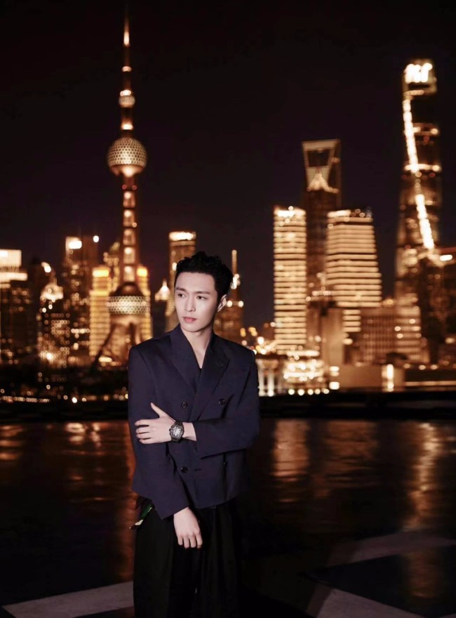张艺兴宇舶品牌大使正式官宣