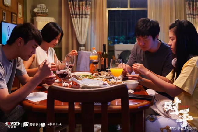 用实力作品说话，低调生活、认真拍戏的何蓝逗遭网友喊话期待看到多种不一样的角色