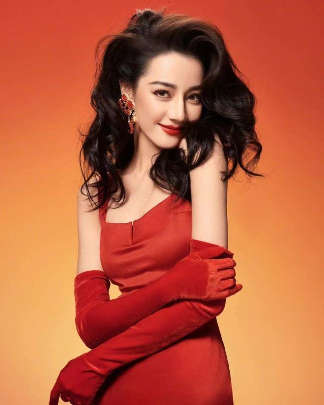 热巴怀孕传闻升级7个月不进组被曝将出国待产