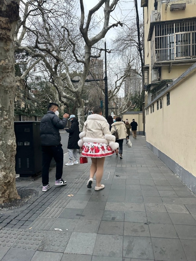 上海网红“安福路小公主”接代言