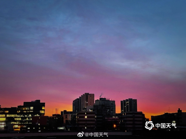 嗯！早晨我也看到啦！北京情人節早晨北京現粉紅色朝霞