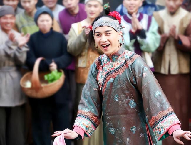 陈晓新剧再次穿女装 网友：这是给了陈晓多少钱？  