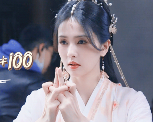 长月烬明热度断层 澹台烬：吾说过，没有人能与我比    