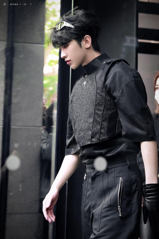 蔡徐坤AllBlack造型化身“特工” 担任主理人携手GM打造限时空间