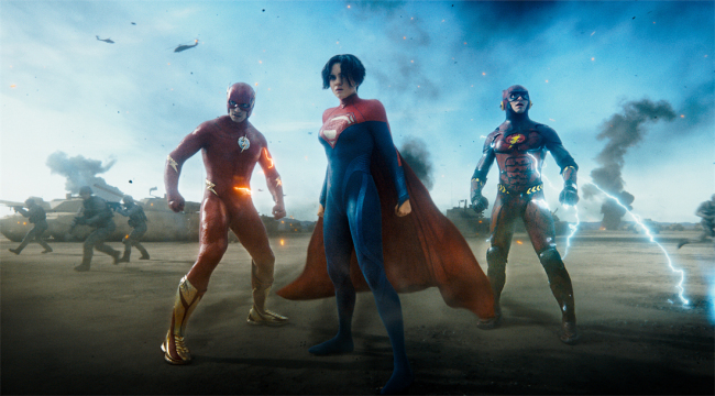 《闪电侠》超女特辑 全新超女战力爆表帅翻宇宙