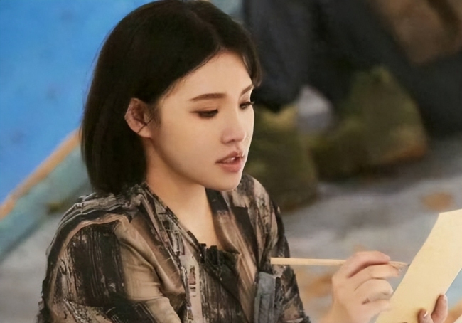 谢依霖回应近照瘦好多只是修图下手重了点