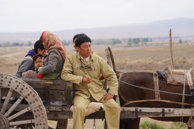 《援疆干部》讲述两代援疆人的故事
