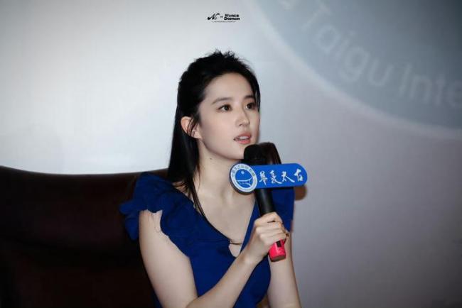 站姐团建发的85花 美得不可方物！