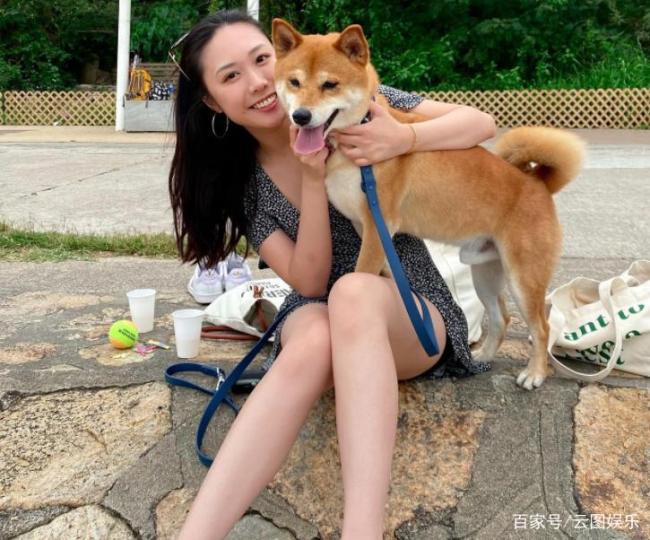 秉承母亲李丽珍的好意思貌，头顶“星二代”光环，许倚榕却文书作念网红 颜值与才华并重