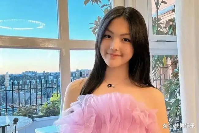 黄多多： 才女标签撞上叛逆人设，黄磊夫妇的算盘打错了？