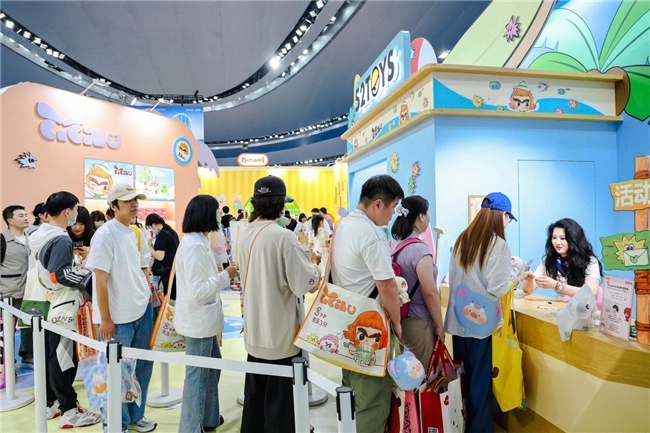 52TOYS携三大自有IP惊喜亮相潮玩展 传递多元情绪价值