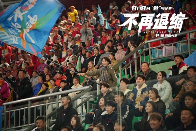 电影《不再退缩》曝“冰刃之舞”版制作特辑 冰场盛宴尽显匠心