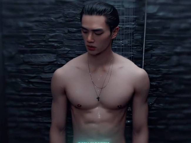 韩国演员宋江更新健身照！肩膀宽肥头大面变丑了