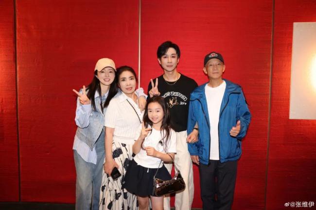 董璇自曝再婚后与丈夫分开住 为保护女儿
