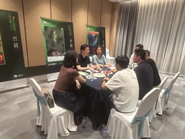 左：李挺伟右：沈克敏