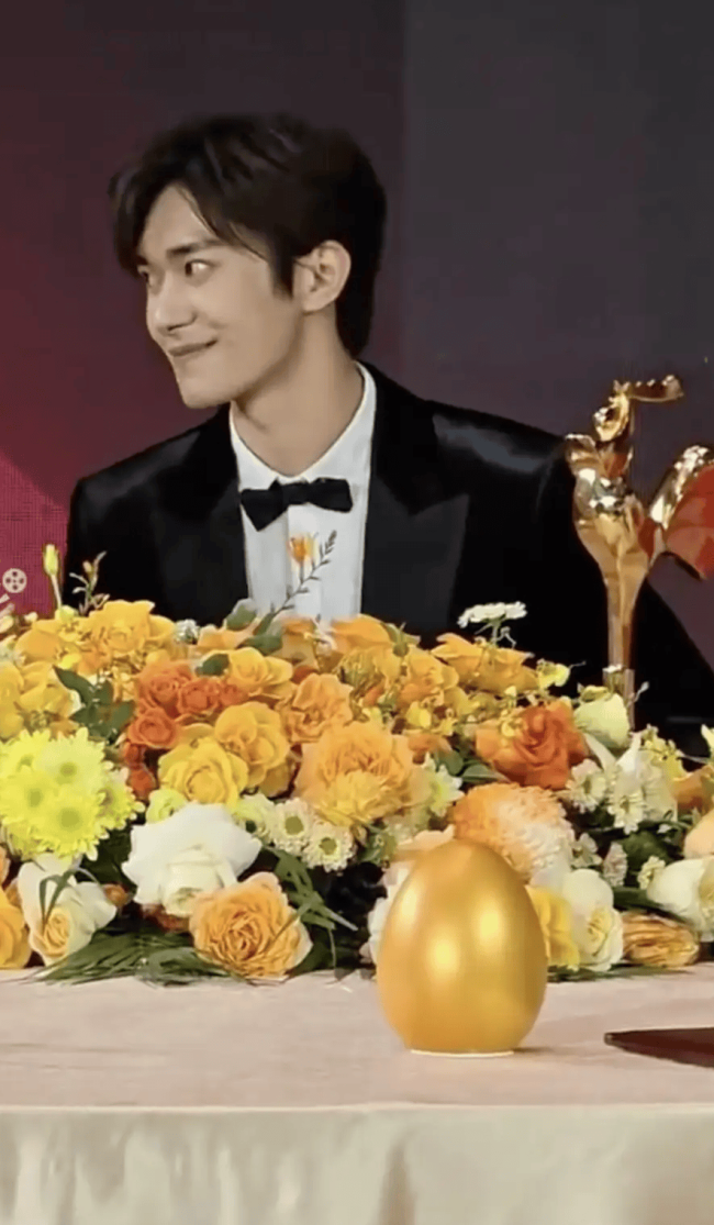 易烊千玺回答最近想不想谈恋爱：看缘分实盘配资网站，这个没法