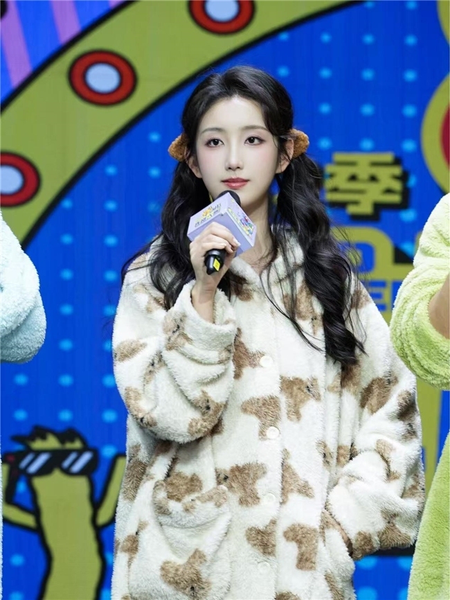 《单排喜剧大赛2》抖音首播炸场！全民造星引爆追综热潮