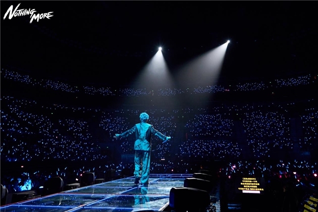 苏醒重庆演唱会暖心落幕,山城元素点燃“真心之约”