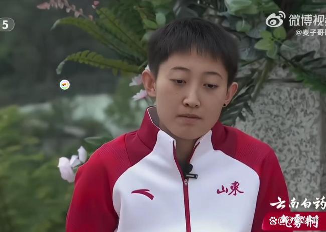 范念念琦陈赞陈梦好意思若天仙 陈梦笑得合不拢嘴 奥运冠军气质耀眼