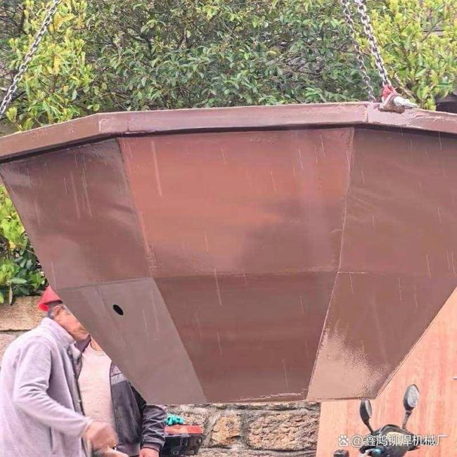 浙江一家东谈主除夜夜顺次铁锅炖我方