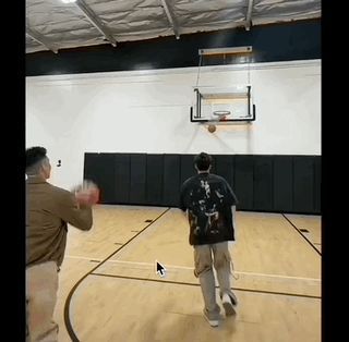 郭艾伦：我来洛杉矶，只办三件事…与篮球和快乐相伴