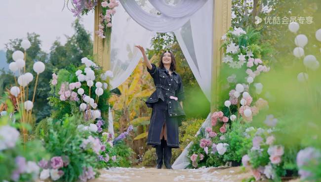 综艺《周五晚高疯》全员陷入“恋爱循环” 高叶搭档王星越甜度超标