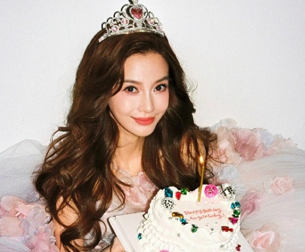 Angelababy37岁了 冻龄颜值依旧能打