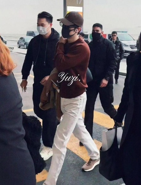 肖战米兰出发回国 时尚行程圆满收官