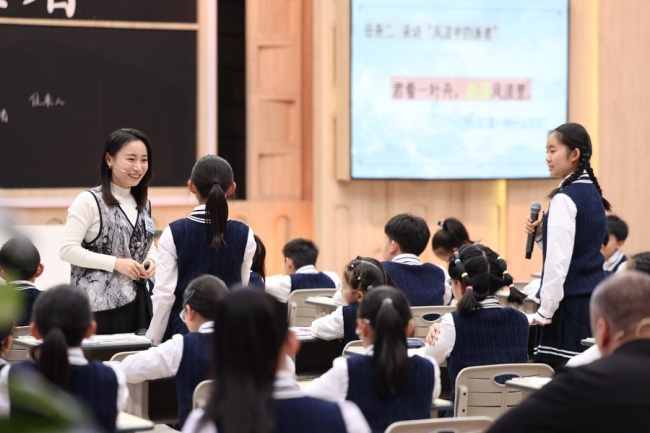 以文传韵以课育人 《超级语文课》深耕传统文化课堂