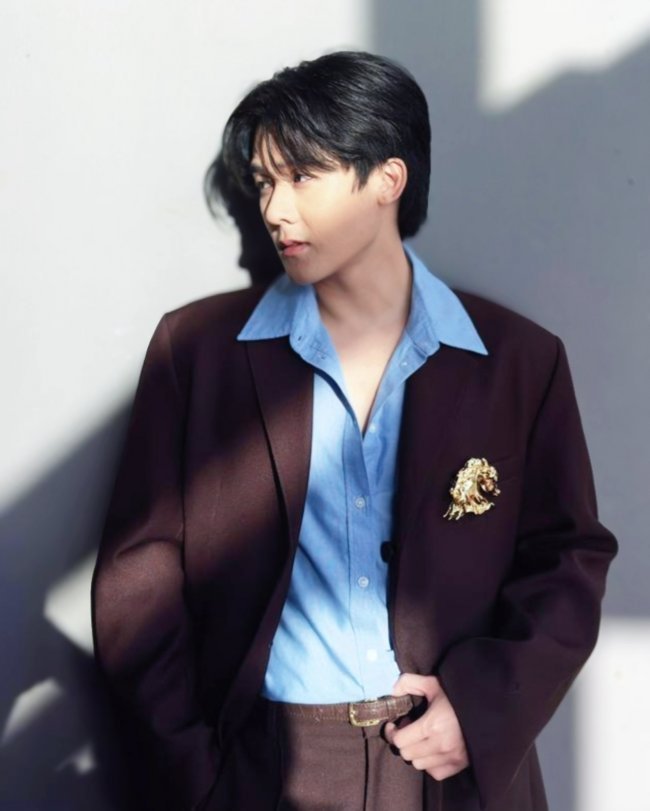 许瑞奇《我的东谈主生我自摸》新加坡上映《好孩子》引爆扮装口碑