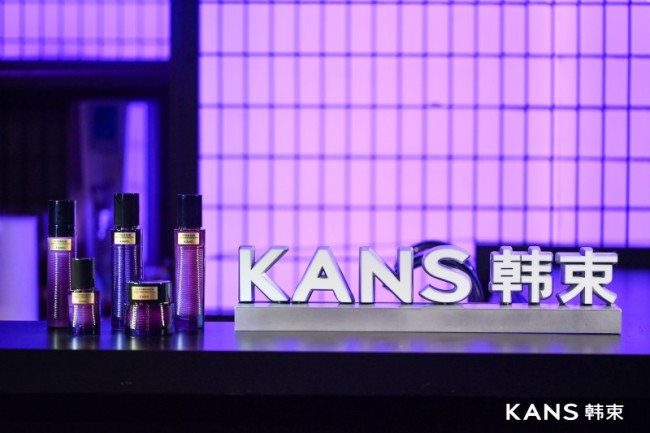 韩束「逆启年轻新次元」登陆TX淮海，王嘉尔空降派对引爆先锋浪潮