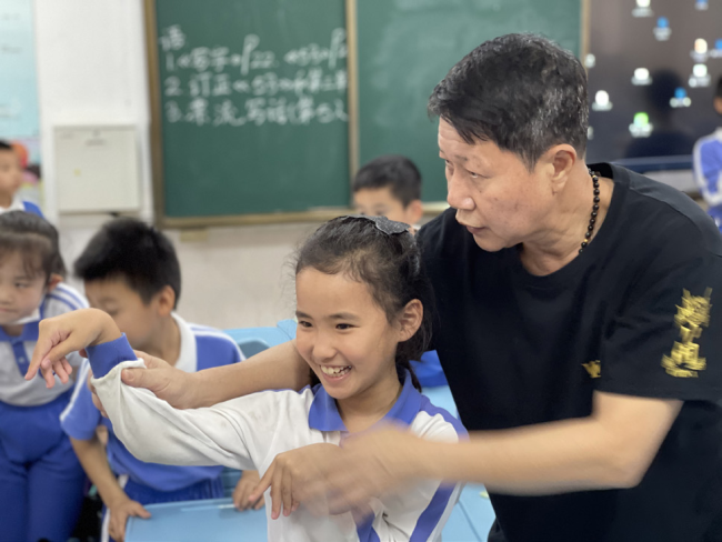 沙井螳螂拳传承人冼润长