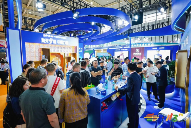 “绵柔浪潮”涌动金陵,洋河尽显2025秋糖东道主待客之道