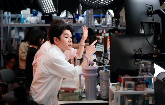 “三选三检”失灵？李佳琦“双十一”品控危机下，直播电商出现信任裂痕