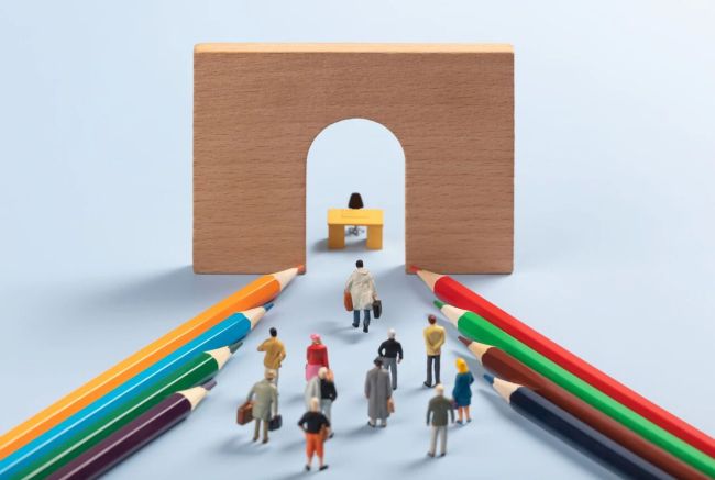 考公很热正规配资平台，中公教育很难