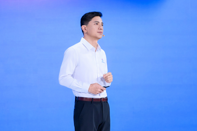百度李彦宏：企业CEO都需要思考你的“智能体优先策略”