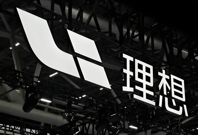 理想汽车陷三重压力局，李想难逃“食言”危机