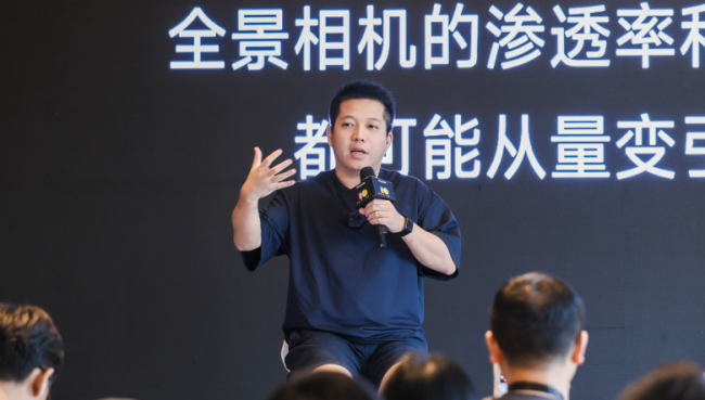 对话｜影石刘靖康：硬件赛道下一个赚钱故事在云端