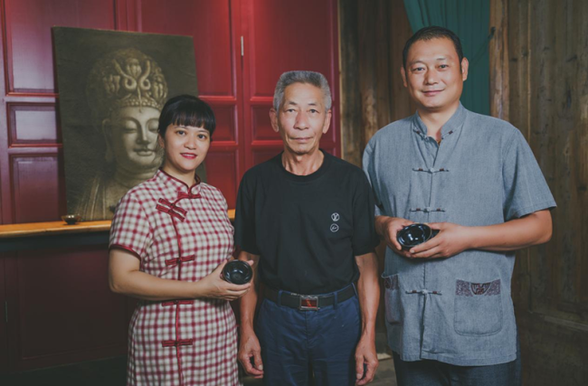 建盏夫妻档 守艺龙窑柴烧