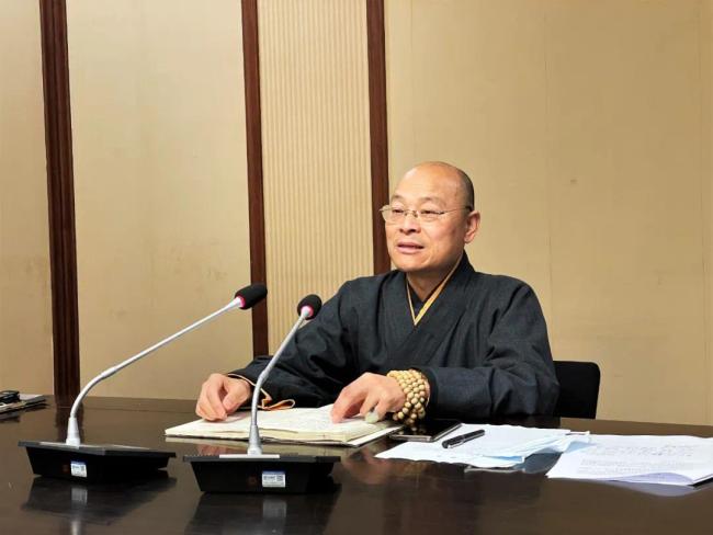 杭州灵隐寺方丈光泉法师主持召开执事例会