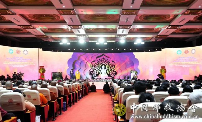 中国佛教代表团赴越南出席第20届联合国卫塞节庆祝活动