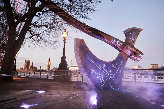 PS5廣告：奎爺利維坦巨斧現身英國倫敦